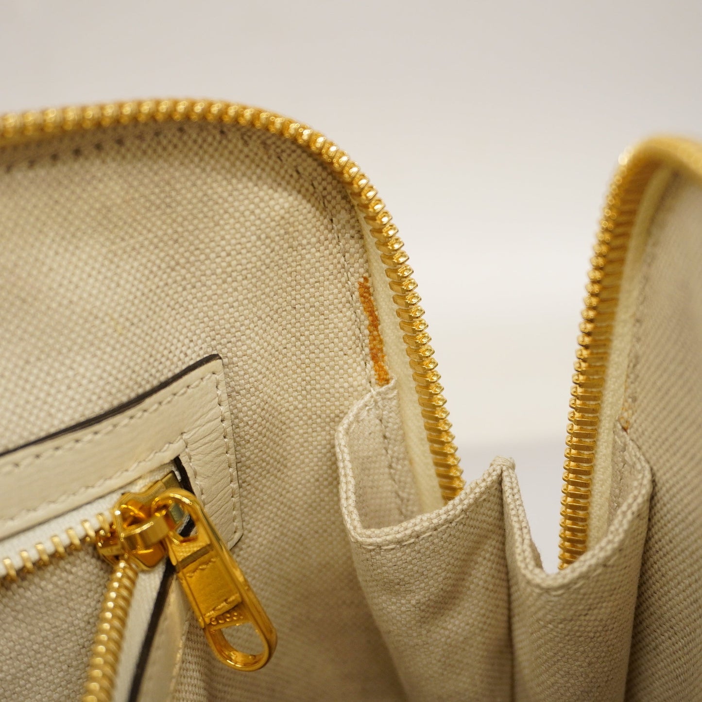 GUCCIAuth Horsebit 2way Bag 621220 GG Supreme Beige,White