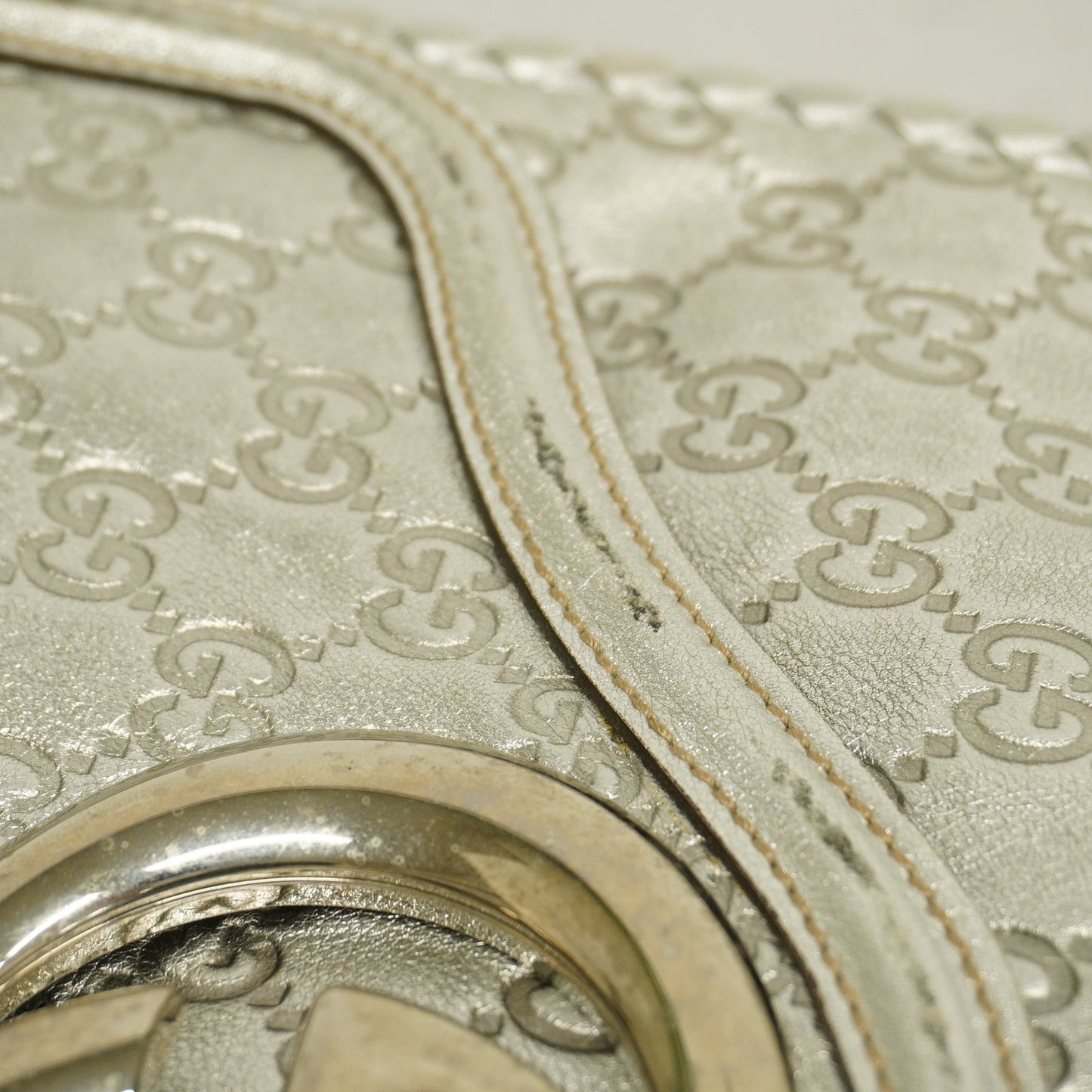 Gucci Interlocking G167732 Women's Leather Shoulder Bag Silver