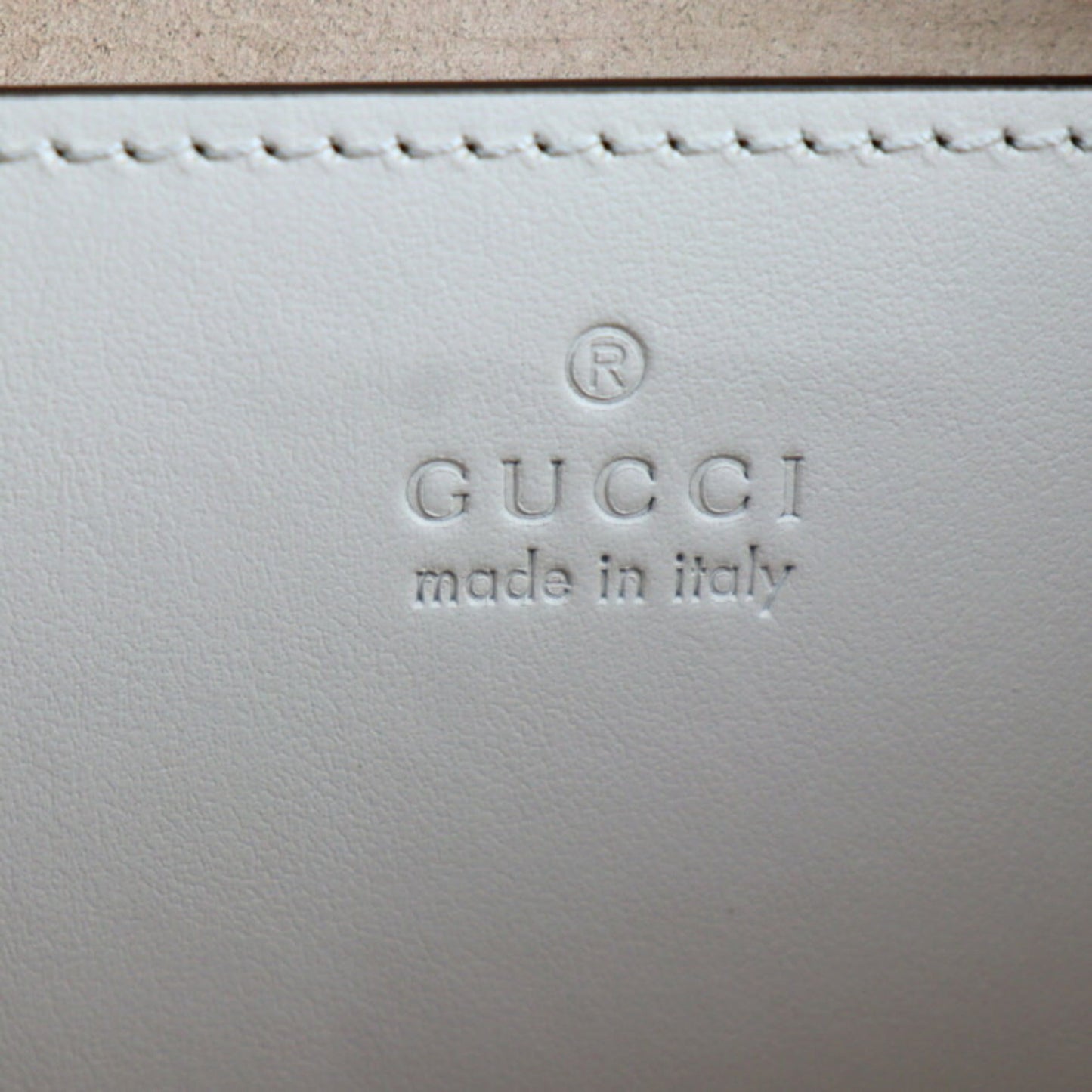 GUCCI GG Marmont Shoulder Bag 739166 White Ivory Gold Hardware Quilted Handbag