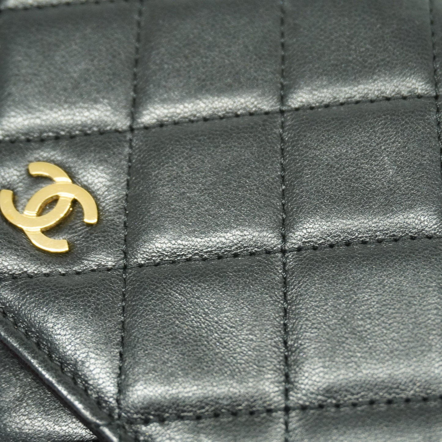 ChanelAuth Matelasse Chain Shoulder Gold Hardware Lambskin Wallet Black