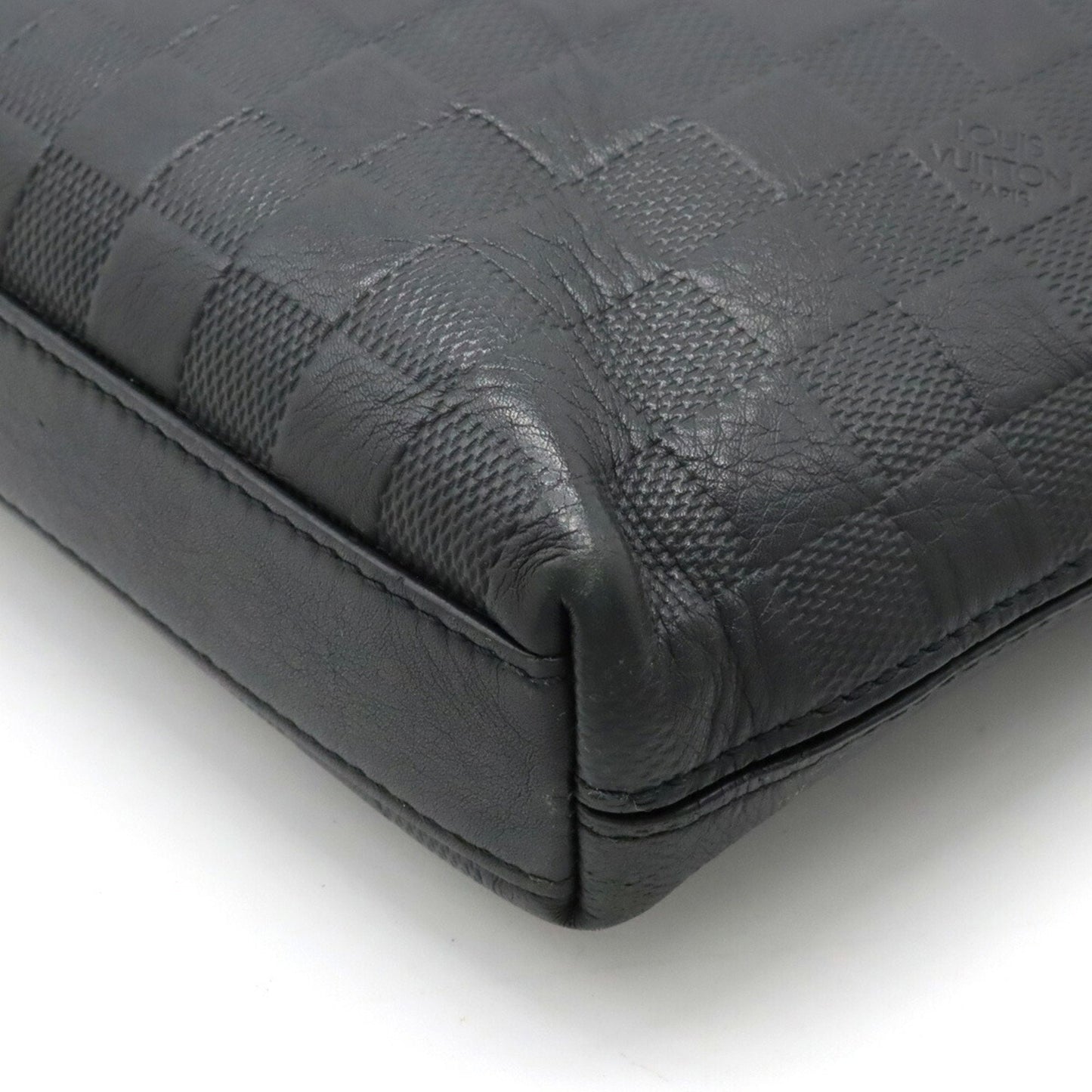 LOUIS VUITTON Damier Infini Pochette District Shoulder Bag Onyx Black N23355