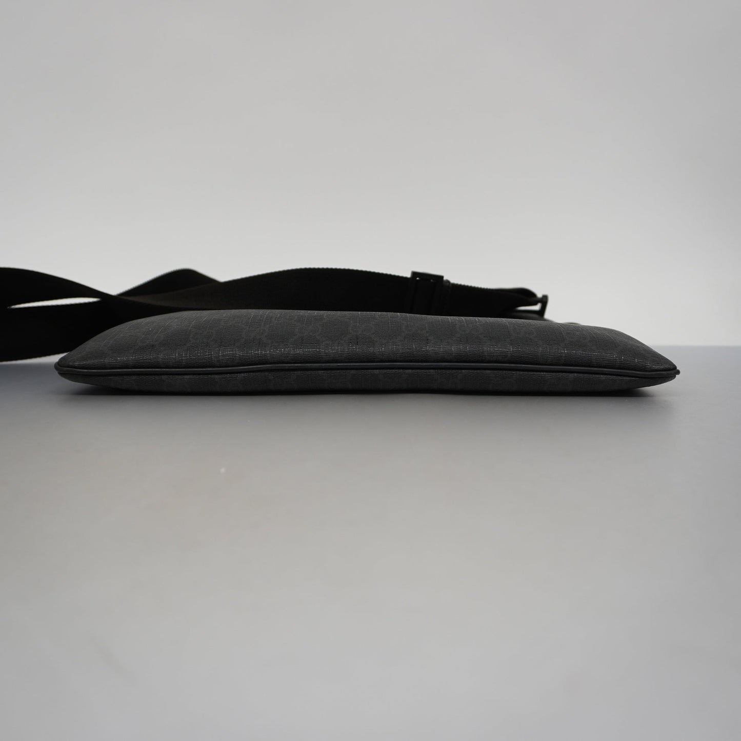 GUCCIAuth Shoulder Bag 162904 GG Supreme Shoulder Bag Black