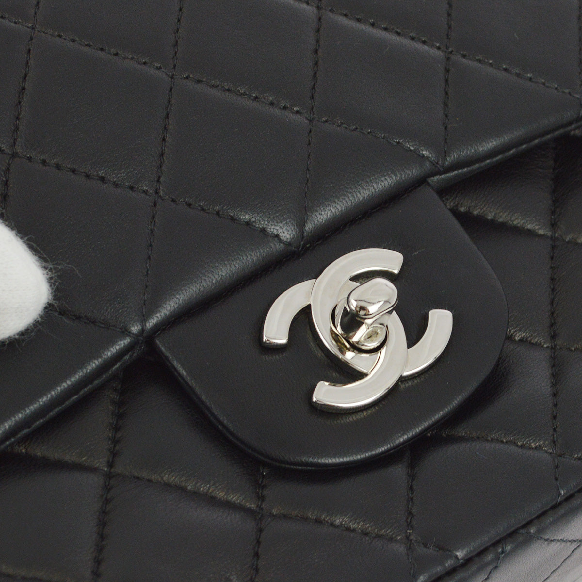 Chanel 2000-2001 Black Lambskin Medium Classic Double Flap Shoulder Bag