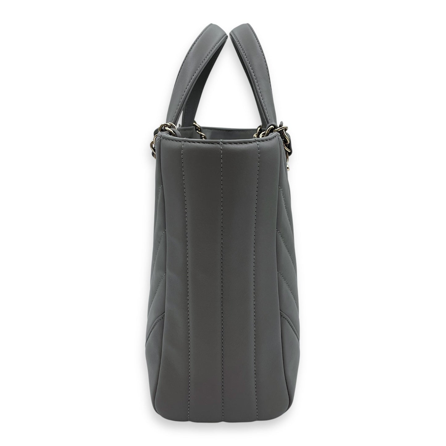 Chevron Print Seasonal Tote 25x21x9cm Grey Shoulder Bag in Lambskin, Gold hardware