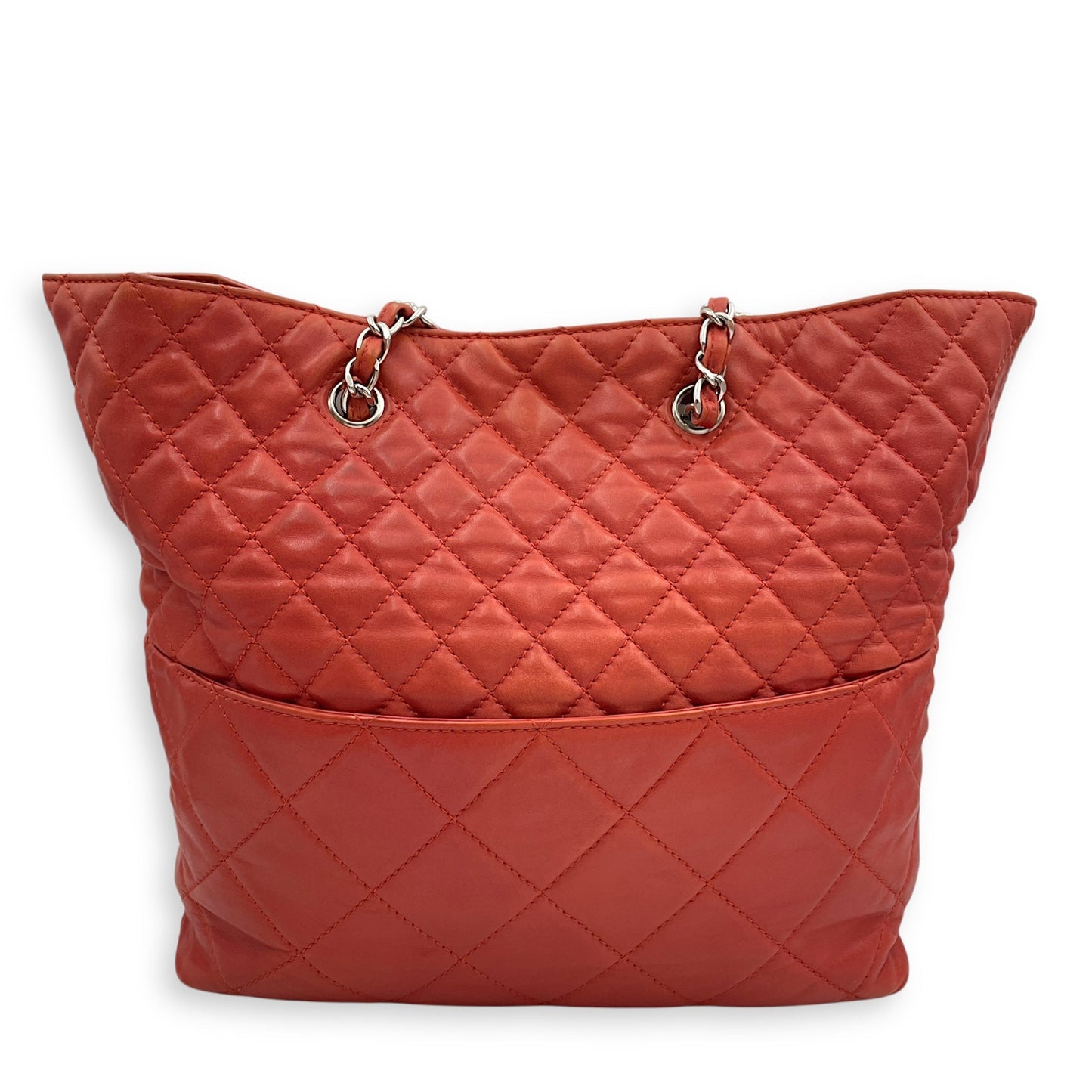 Seasonal Quilted Tote 29x27x9.5cm Red Shoulder Bag in Calfskin, Silver hardware