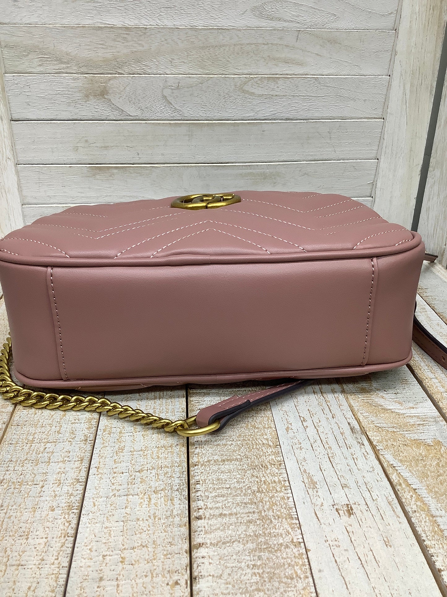 Crossbody Luxury Designer By Gucci Size: Medium