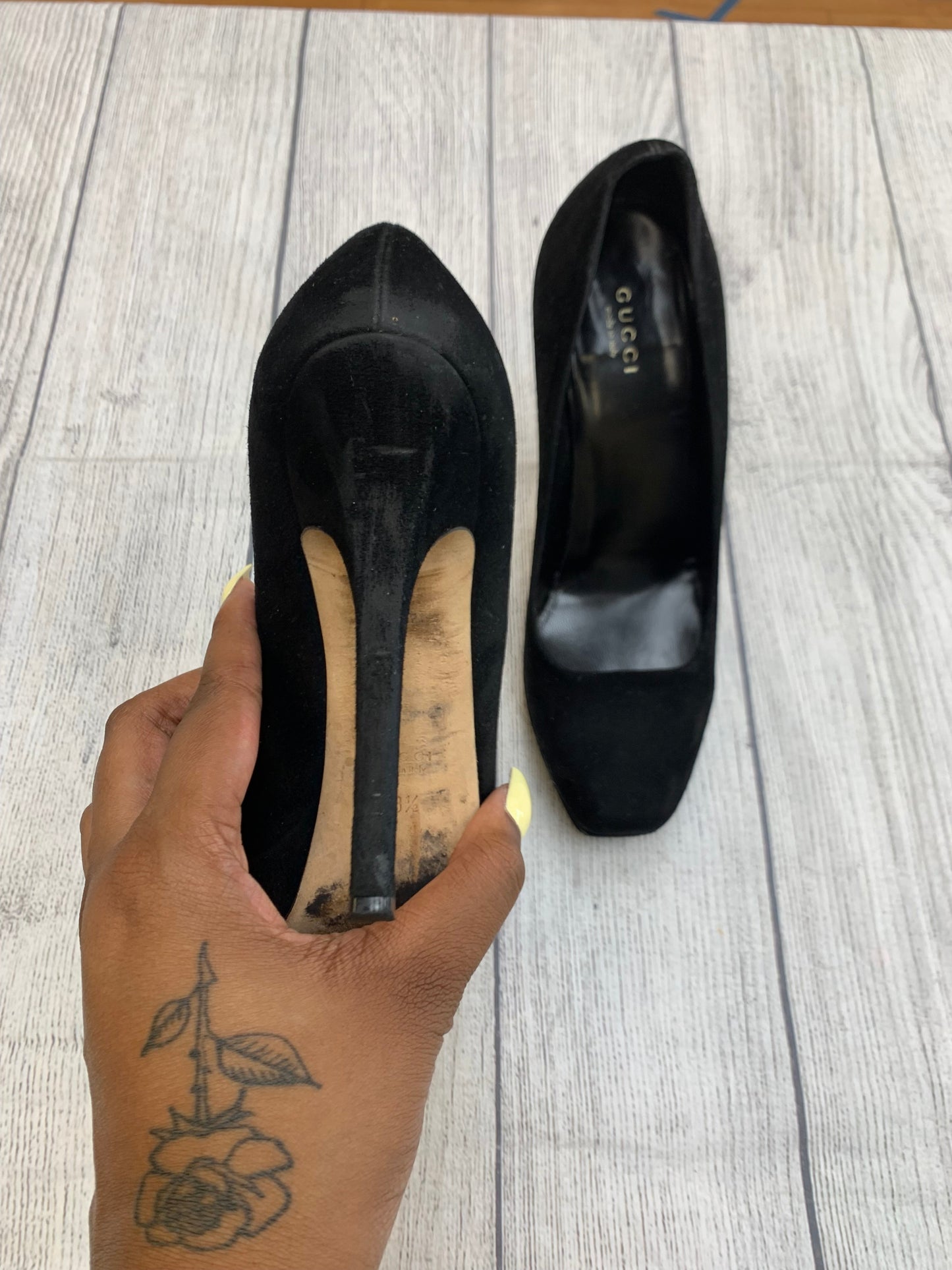 Shoes Designer By Gucci Size: 8.5