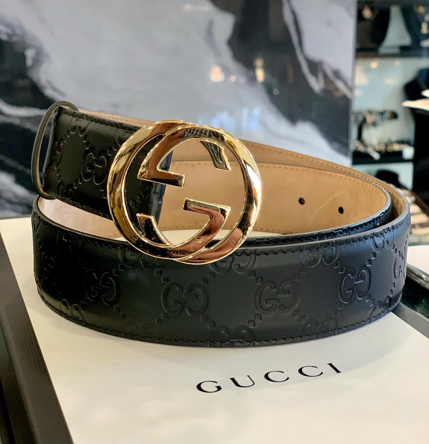GUCCI Women's Signature Leather Belt