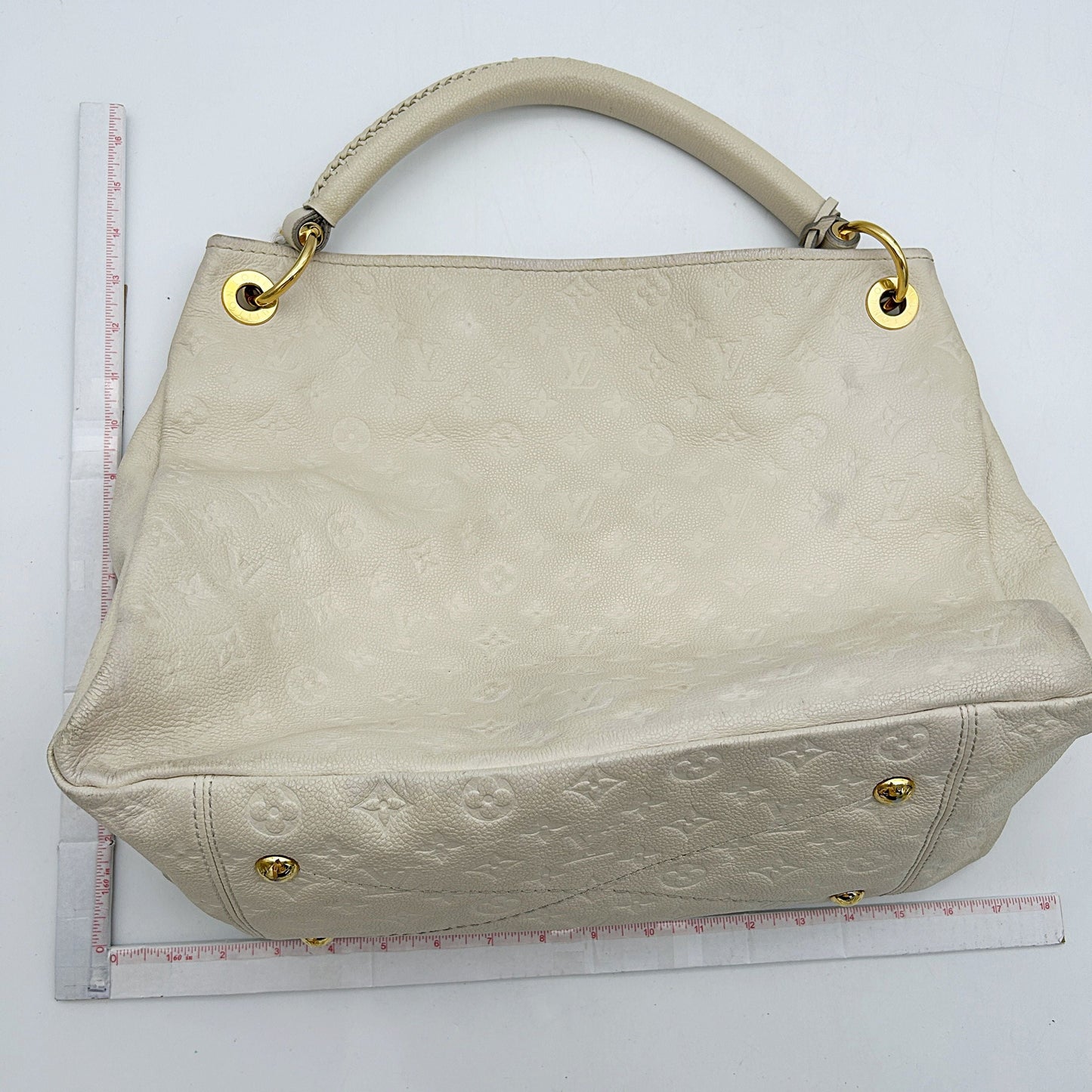 Louis Vuitton | Bags | Lv Artsy Cream Bag LA16922