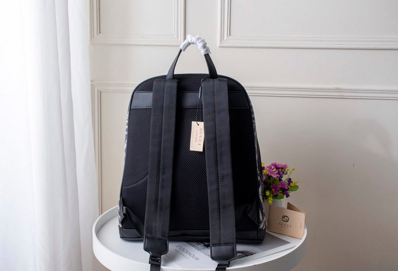 Gucci Bags - The Tote 1099