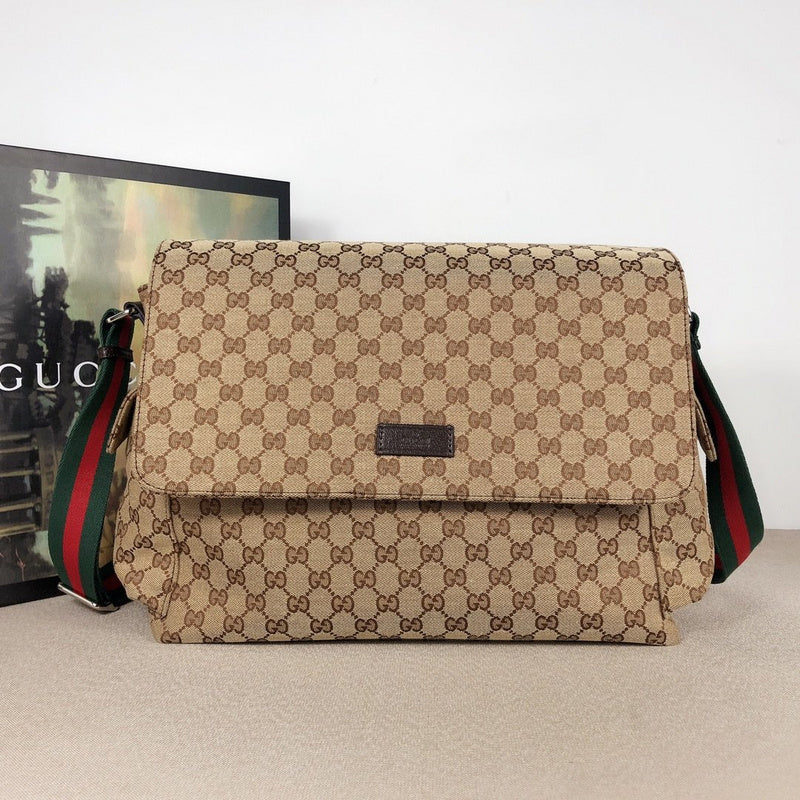 Gucci Bags - The Tote 915