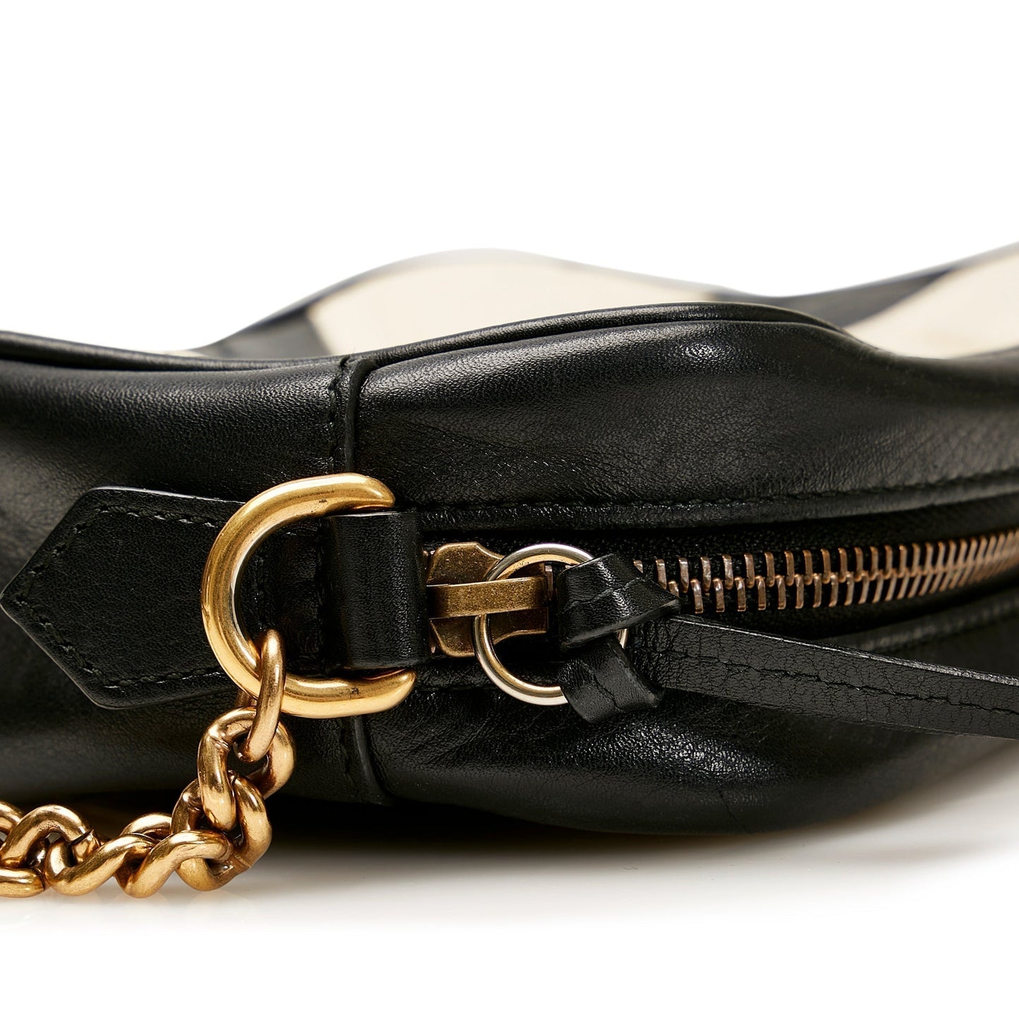 Gucci GG Marmont Matelasse Crossbody Bag