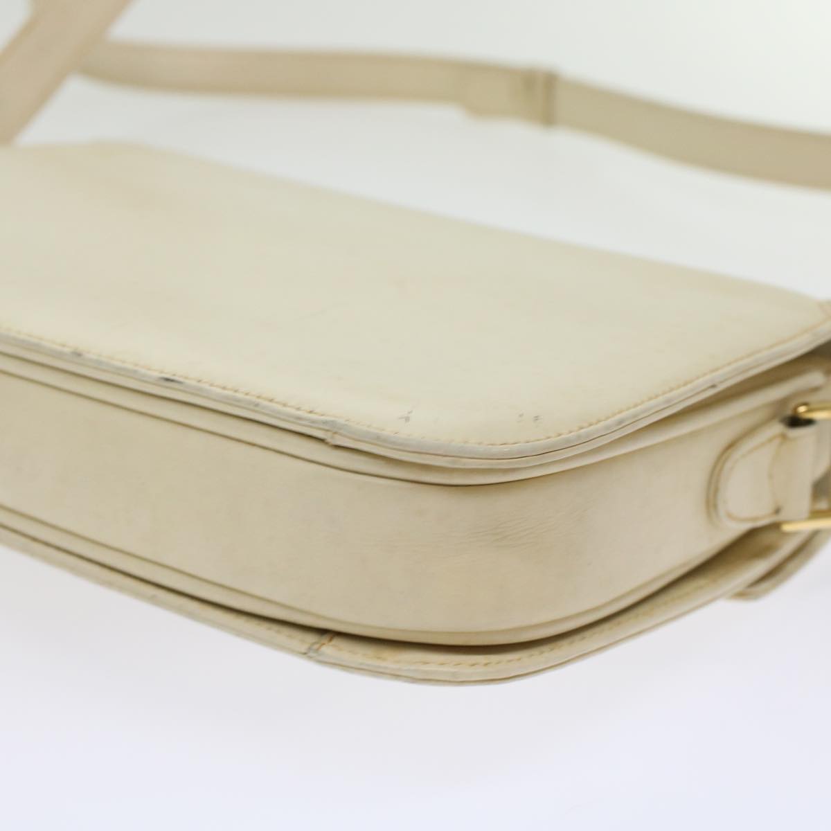 GUCCI Turn Lock Shoulder Bag Leather White 001.406.0587 45900