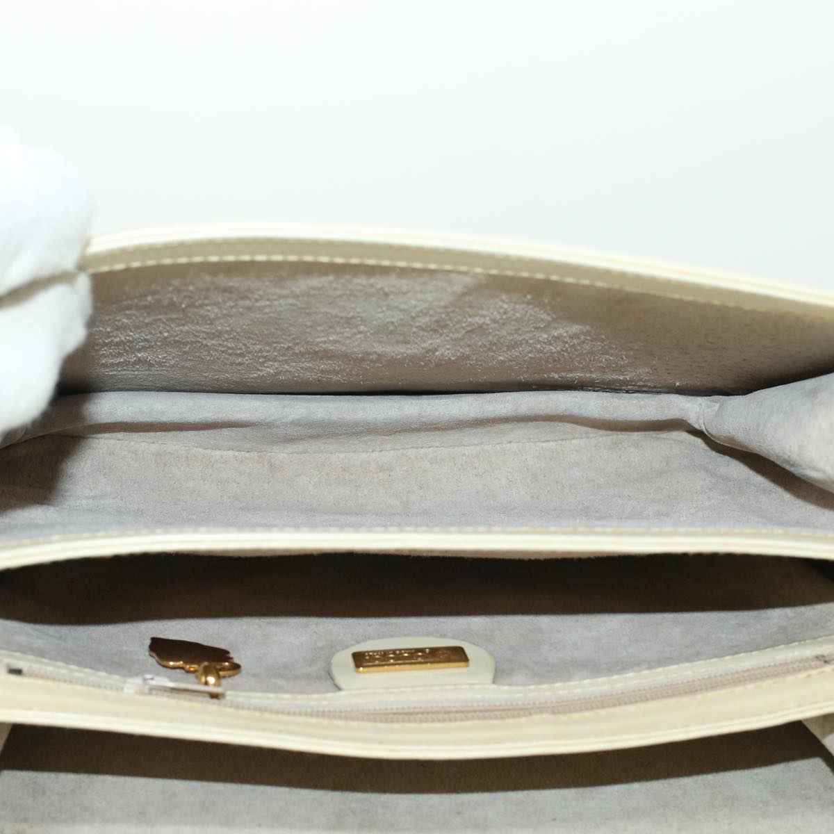 GUCCI Turn Lock Shoulder Bag Leather White 001.406.0587 45900