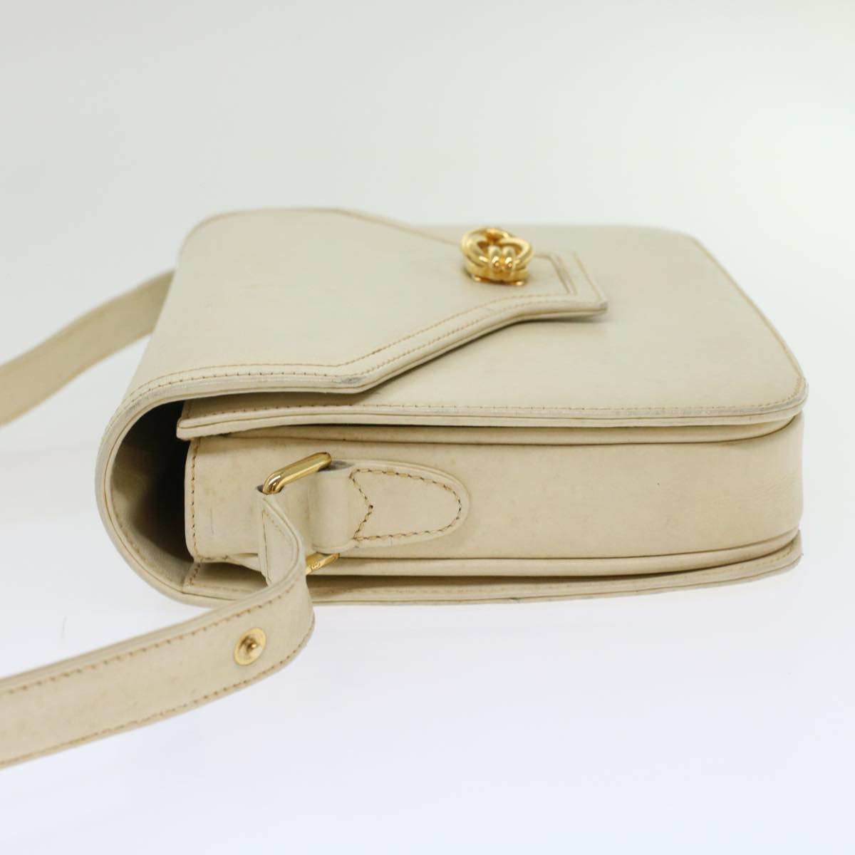 GUCCI Turn Lock Shoulder Bag Leather White 001.406.0587 45900