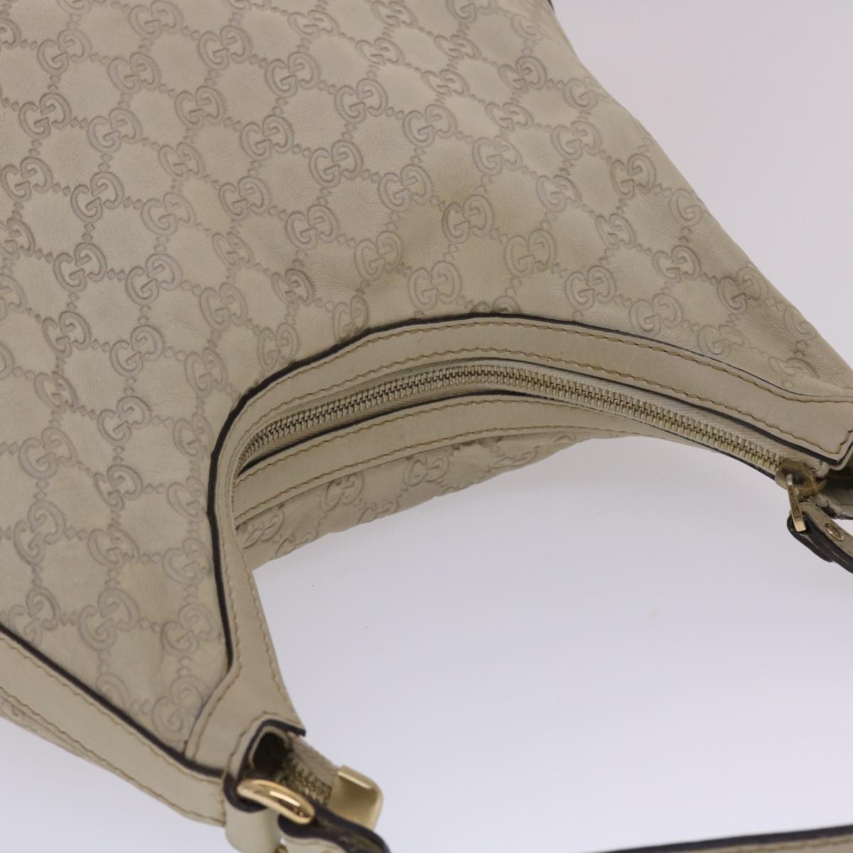 GUCCI Shima Shoulder Bag Leather White 002404 49070