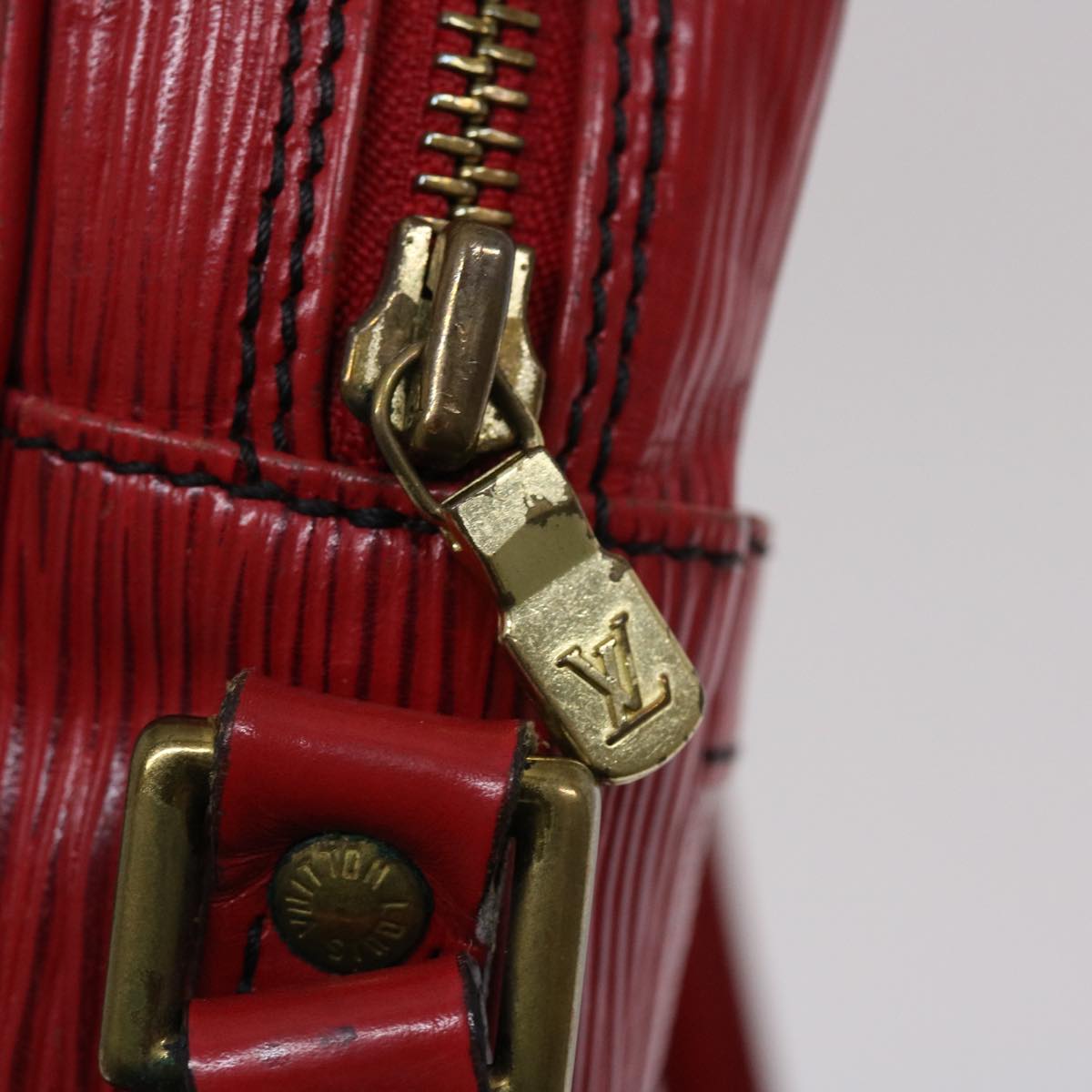 LOUIS VUITTON Epi Danube Shoulder Bag Red M45637 LV 49261