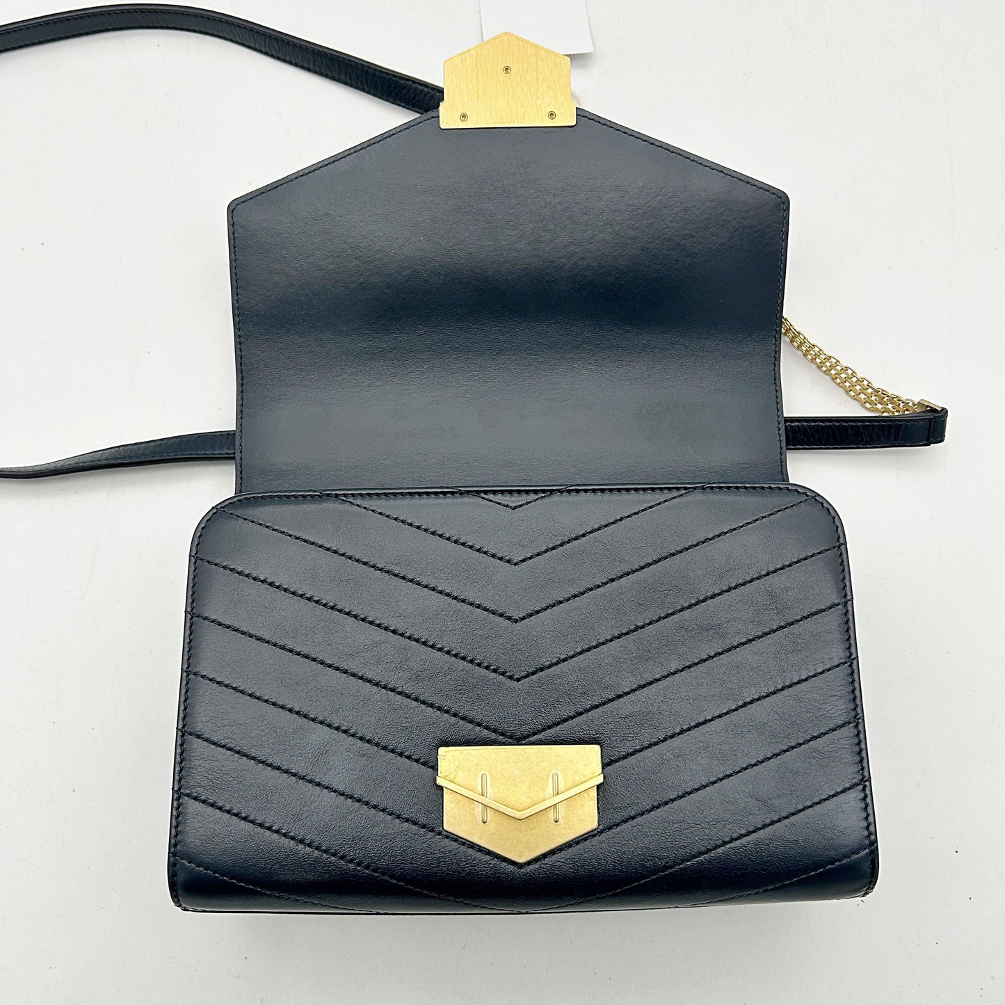 Chanel Blue Small CC Chevron Calfskin Medal Flap Navy blue Leather Pony-style calfskin B05033CUV2