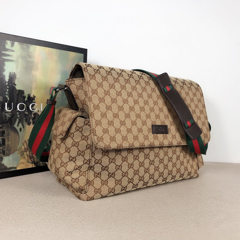 Gucci Bags - The Tote 915