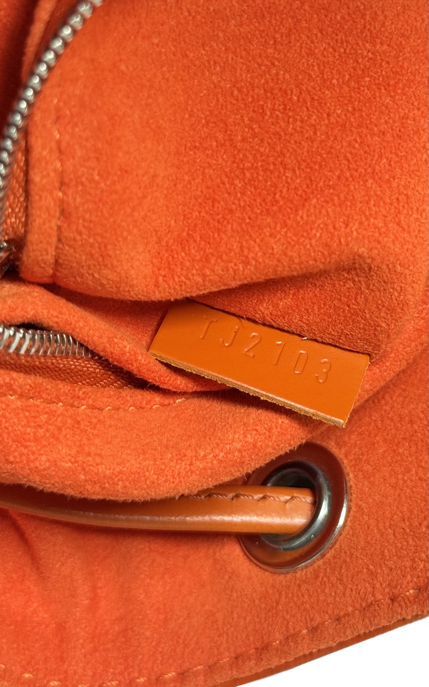 Louis Vuitton Orange Pigment Epi Leather New Model Noé GM Shoulder Bag