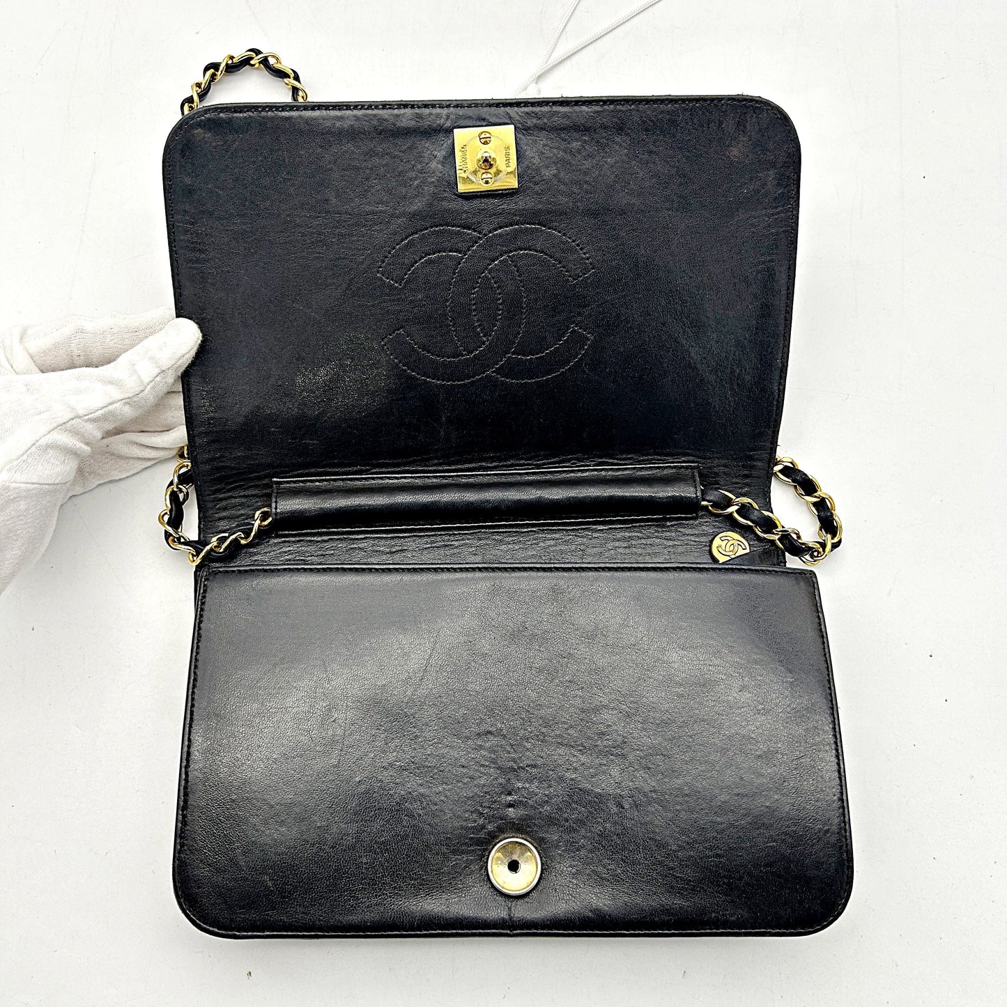 Chanel Quilted CC Flap Bag - Black Shoulder Bags, Handbags LA6518