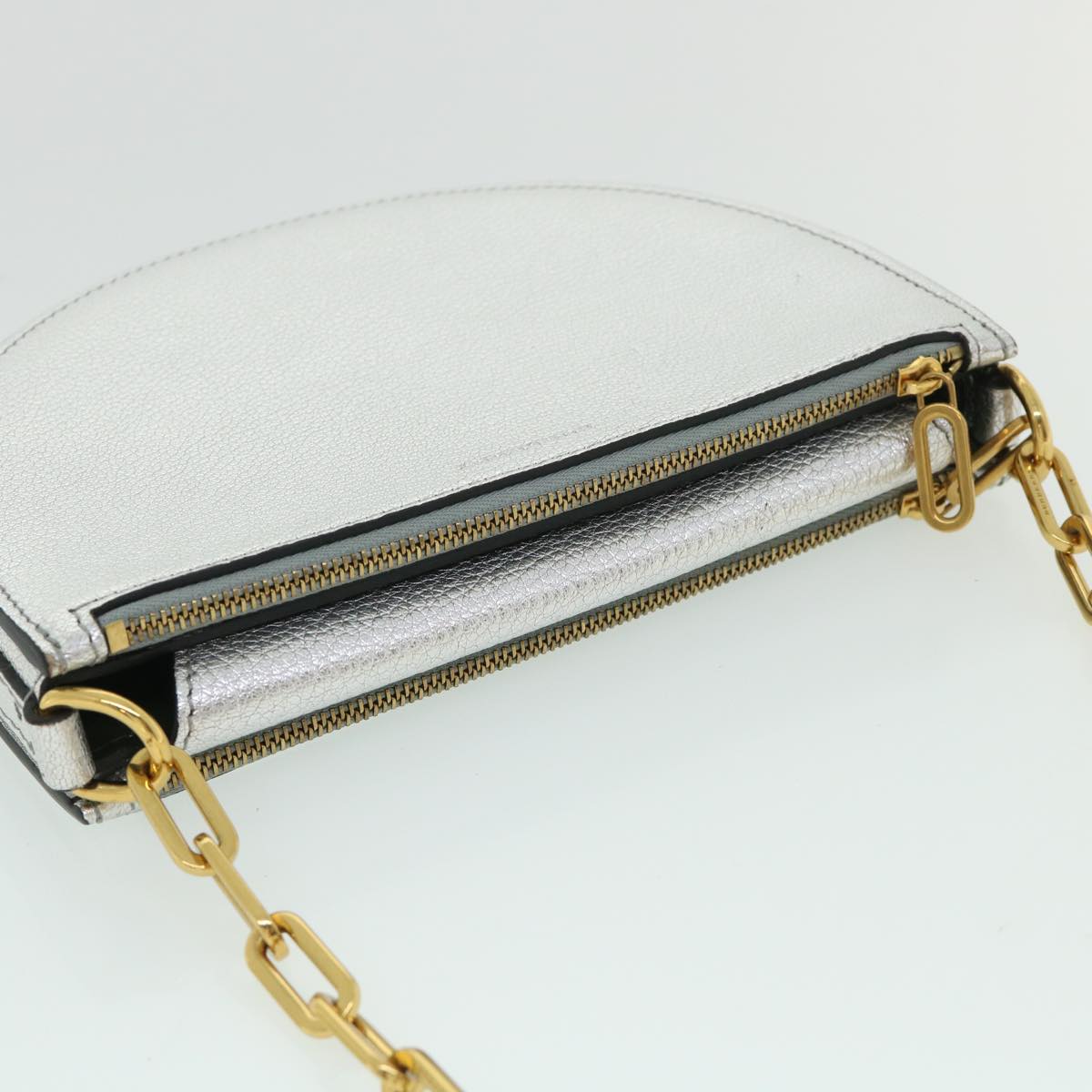 Burberry Olympia Chain Shoulder Bag Leather Silver Auth 54029