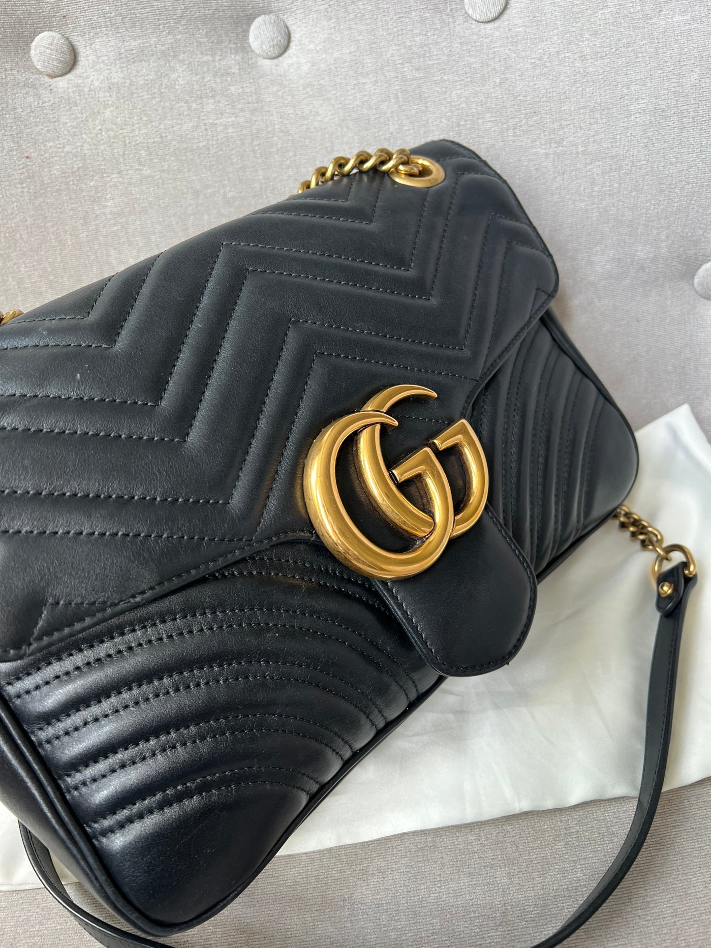 Gucci GG Black Marmont Medium Shoulder Bag