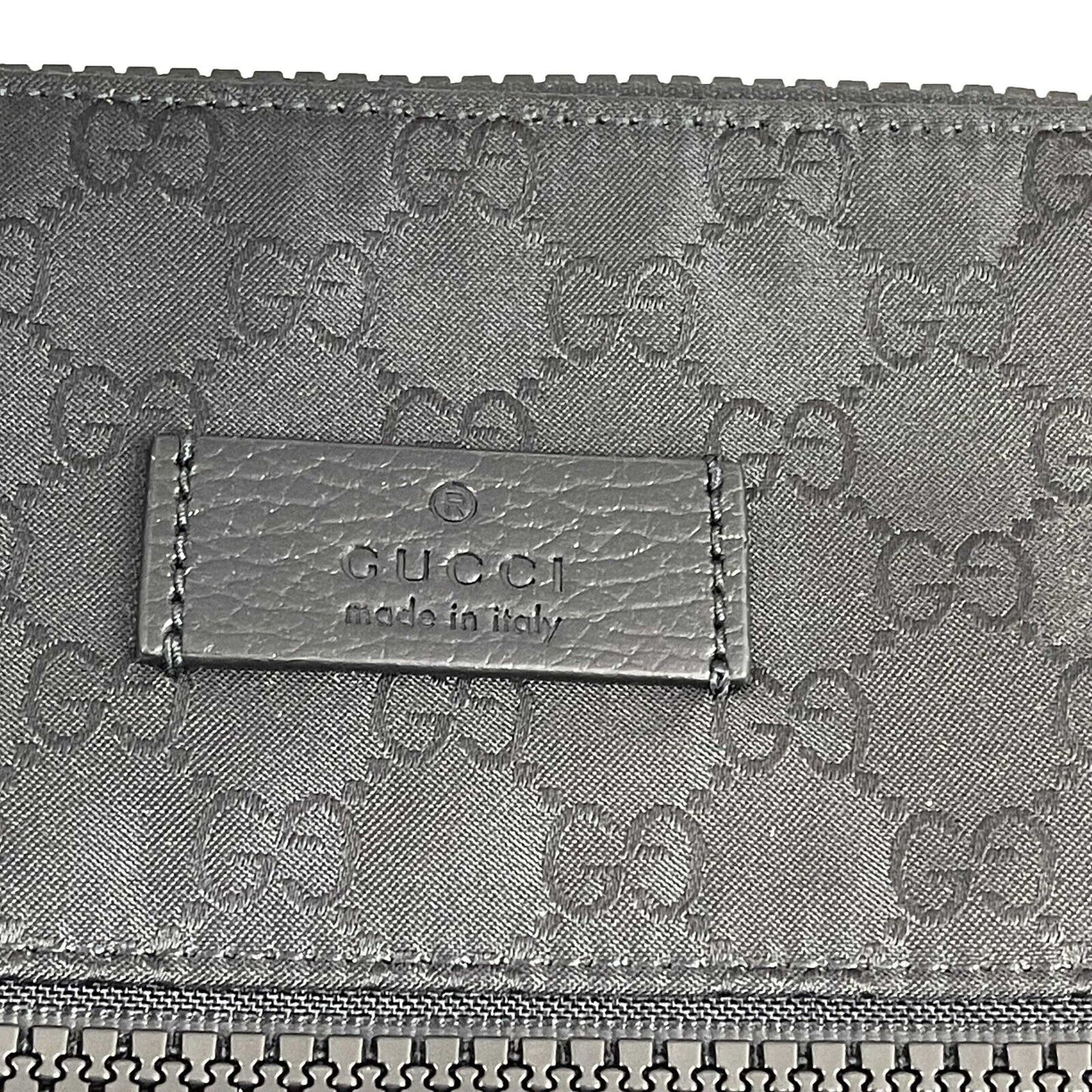 GUCCI New w/o Tags Front Zip Flat Messenger Crossbody Bag