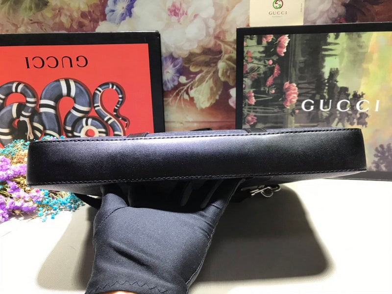 Gucci Bags - The Tote 921