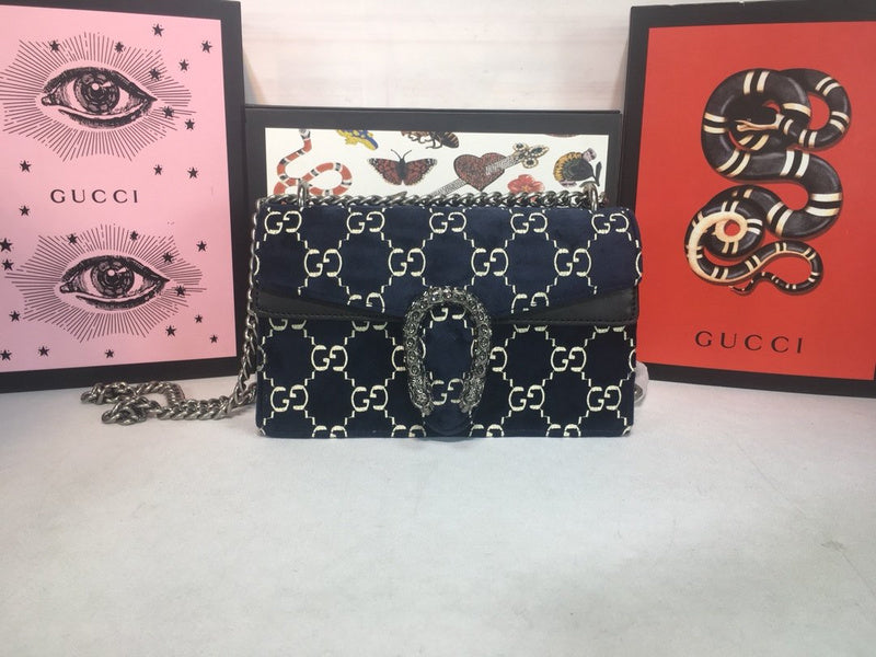 Gucci Bags - The Tote 301