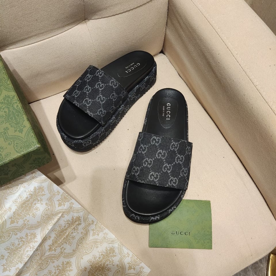 Gucci Women's platform Slide Sandals