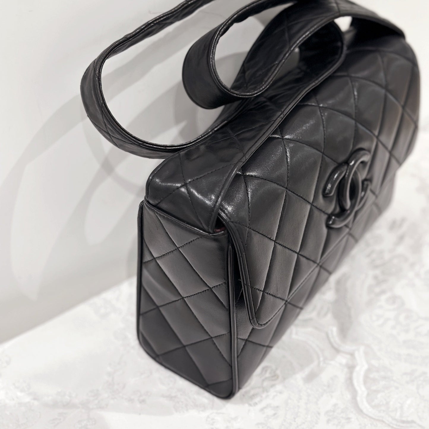 Chanel vintage so black shoulder bag