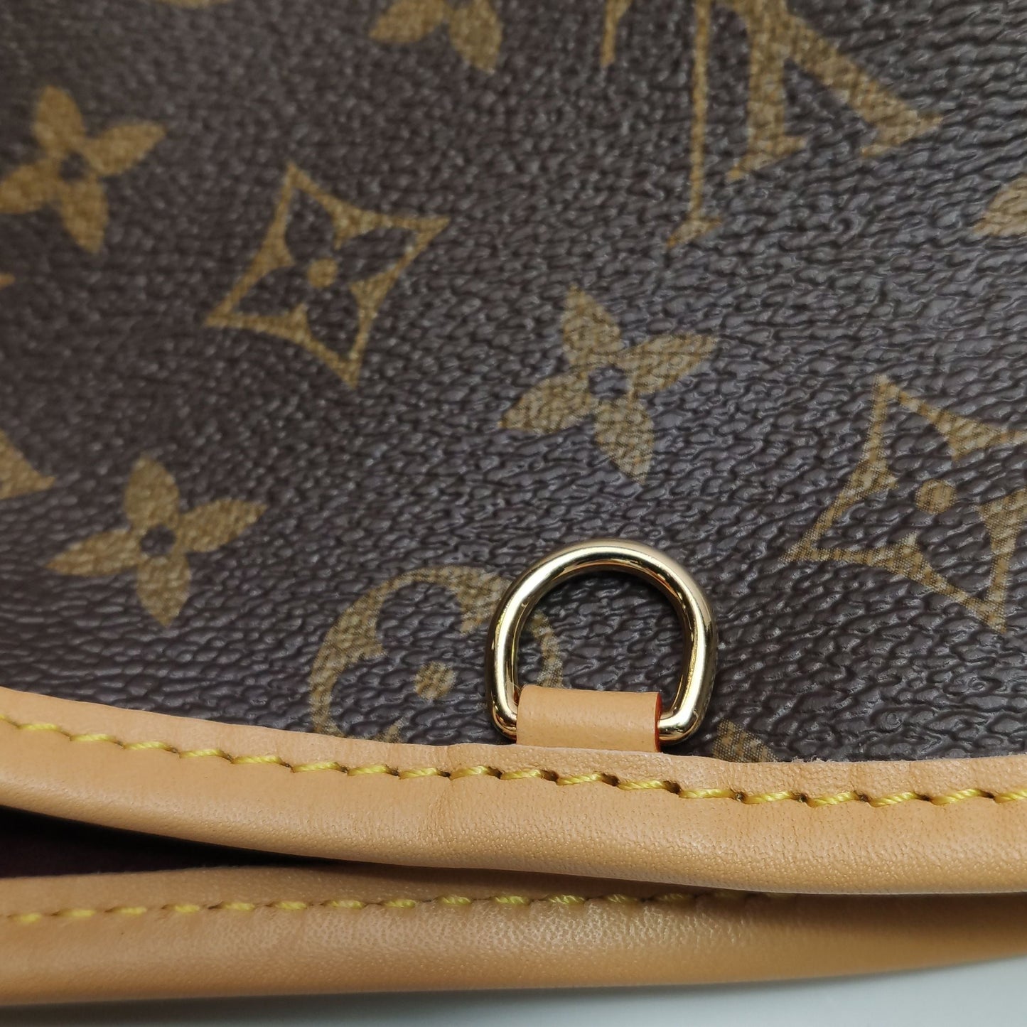 Louis Vuitton Carry All Medium Monogram Print Shoulder Bag with Chip 250501781173835