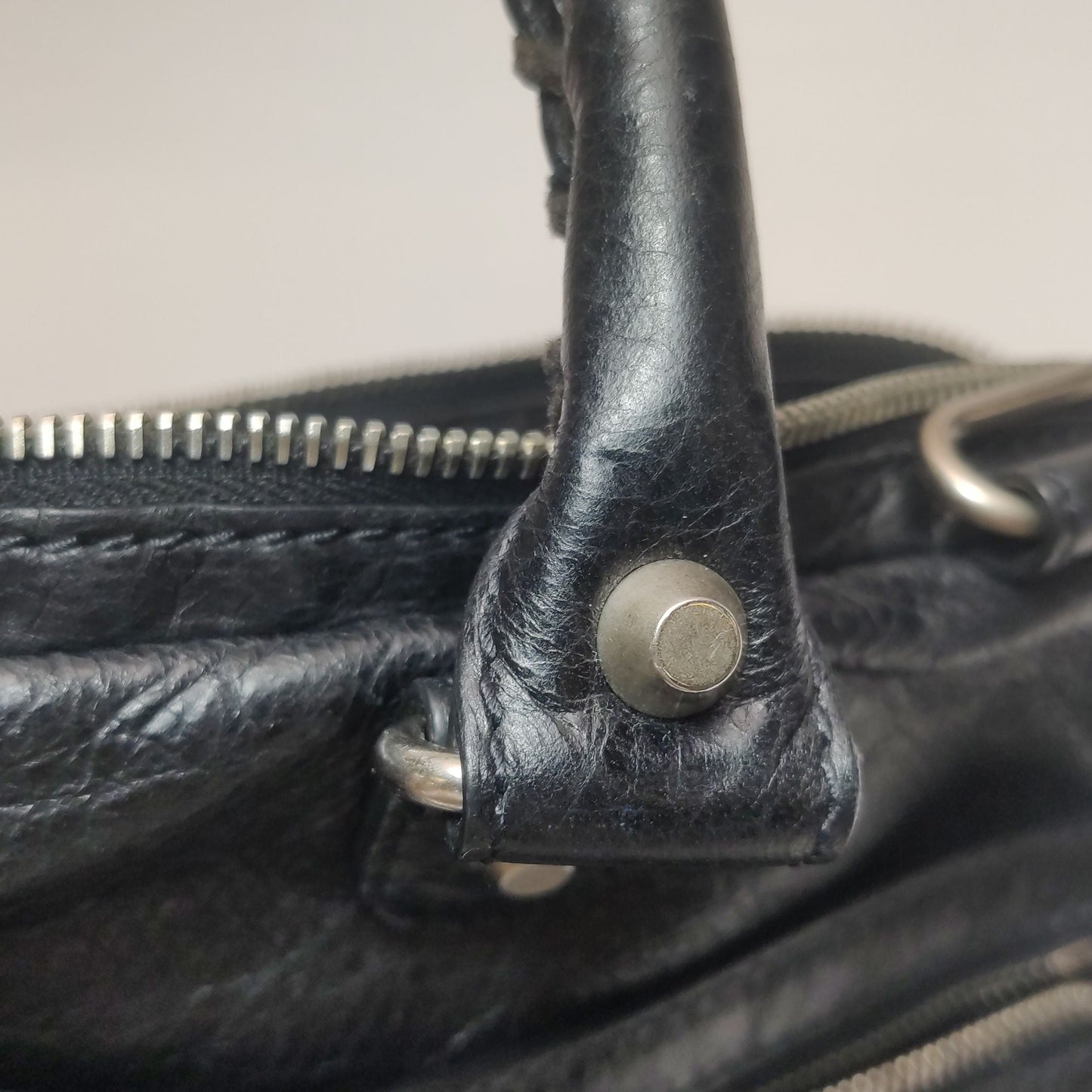 Preloved Balenciaga Waxed Leather Solid Studded Zip Mother-Daughter Crossbody Shoulder Bag 250430781173099