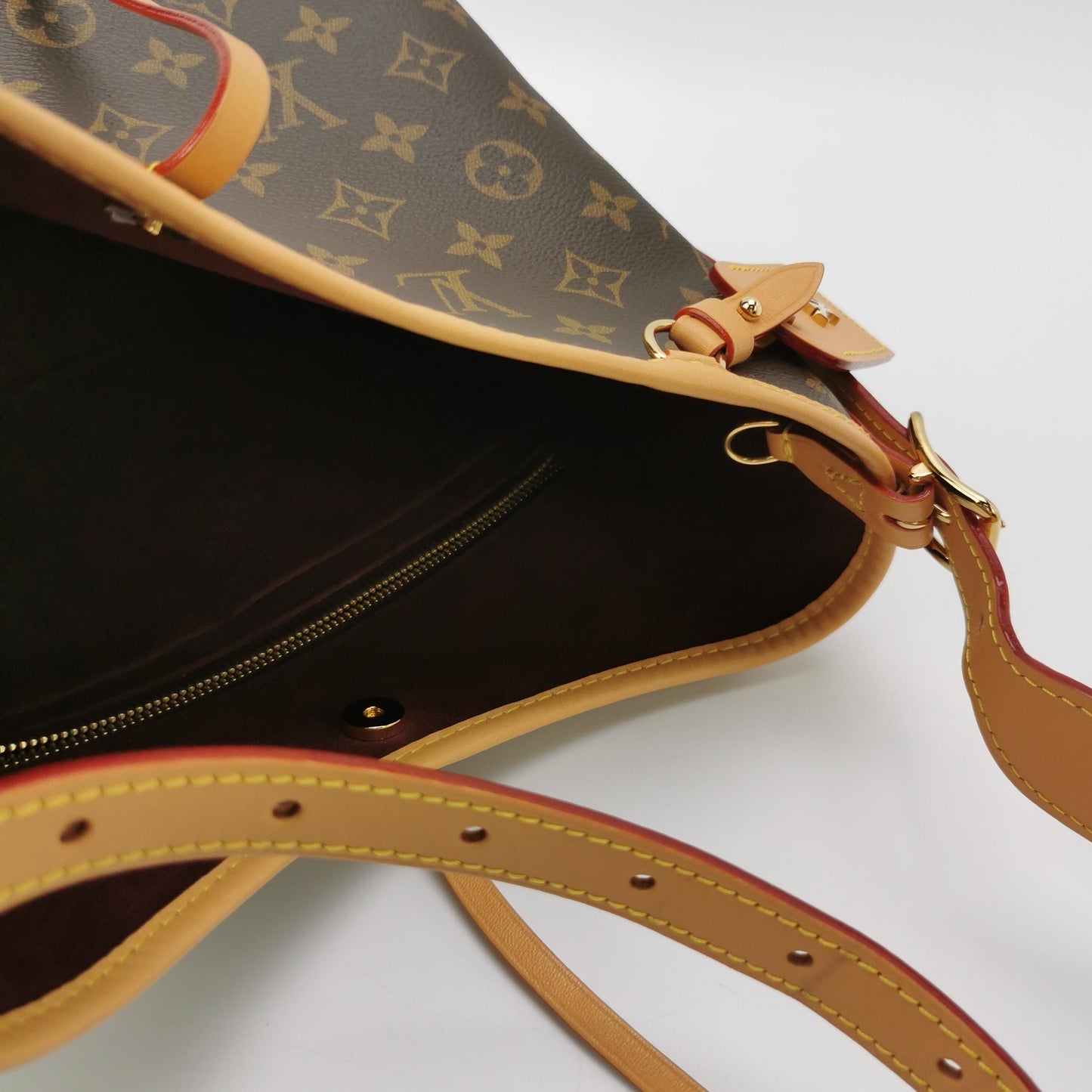 Louis Vuitton Carry All Small Monogram Shoulder Bag with Chip 250107781015595