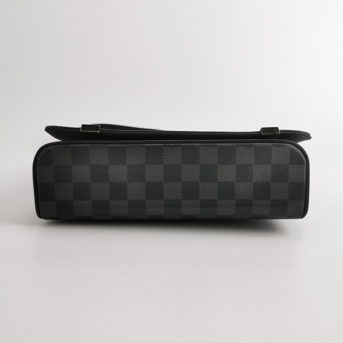 Louis Vuitton District Leather Checkerboard Flap Shoulder Bag 250501781174269