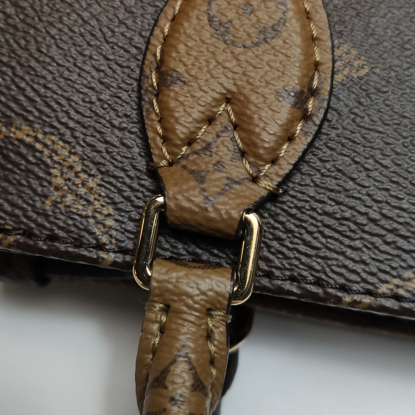 Louis Vuitton Onthego BB Monogram Crossbody Shoulder Bag with Chip 250503781176333