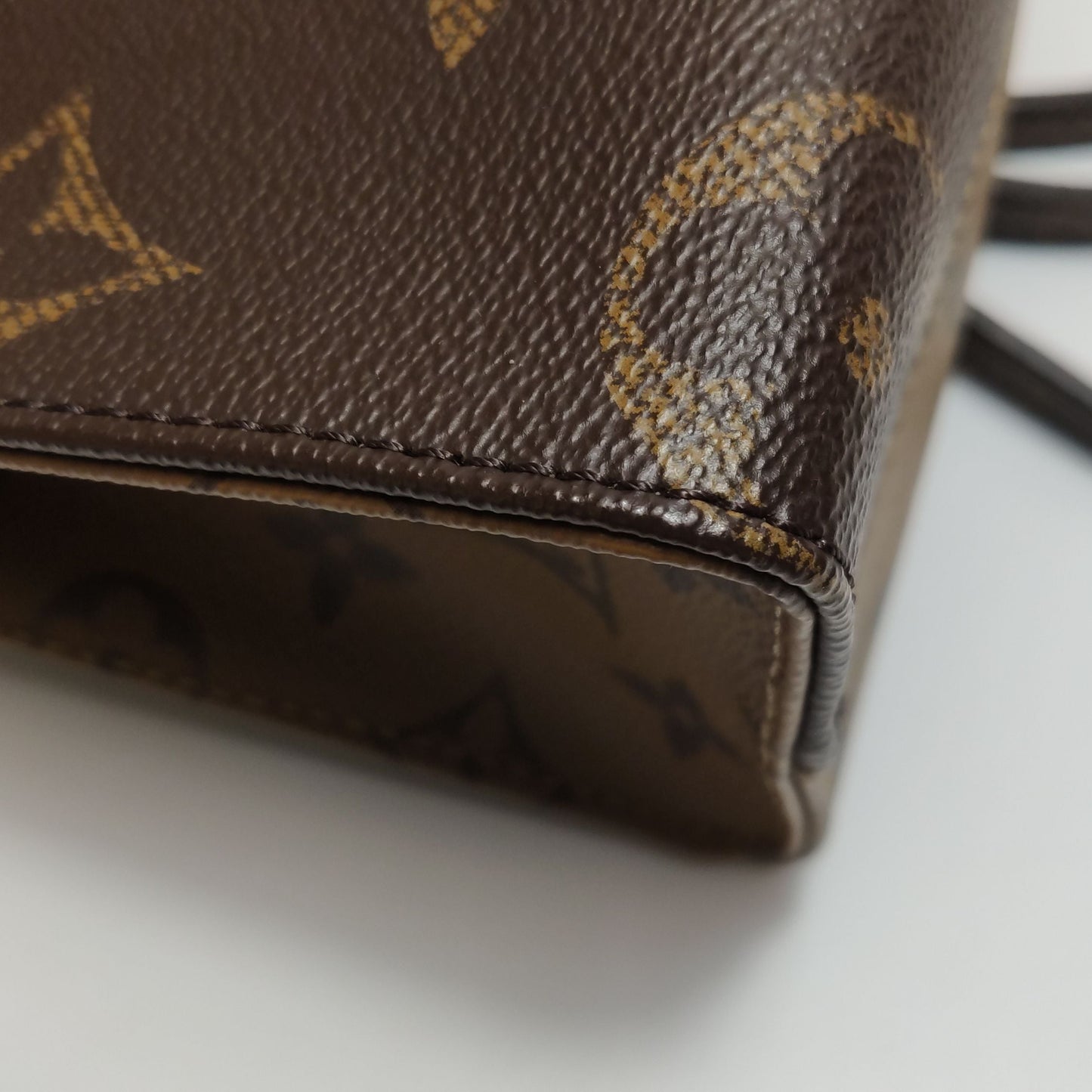 Louis Vuitton Onthego BB Monogram Crossbody Shoulder Bag with Chip 250503781176333