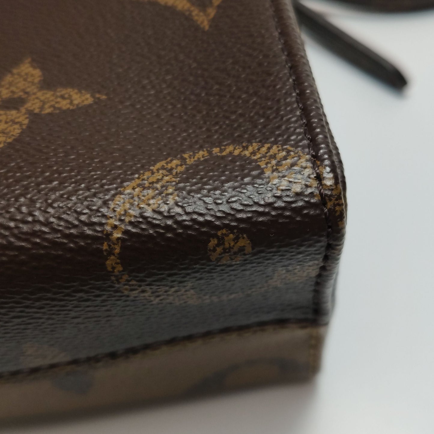Louis Vuitton Onthego BB Monogram Crossbody Shoulder Bag with Chip 250503781176333