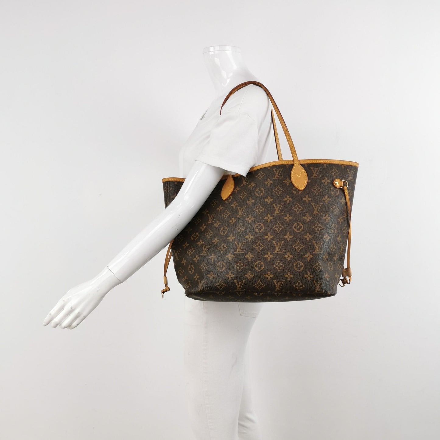 Louis Vuitton Neverfull MM Monogram Canvas Shoulder Bag 250503781176721