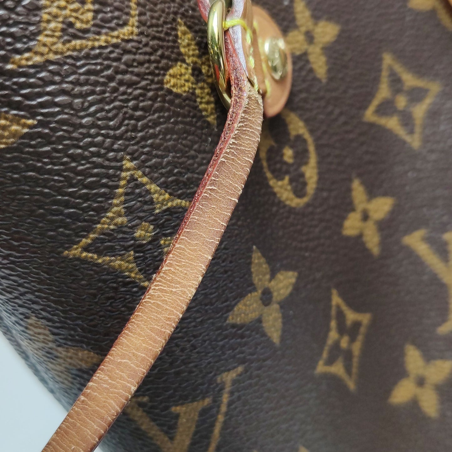 Louis Vuitton Neverfull MM Monogram Canvas Shoulder Bag 057850400444