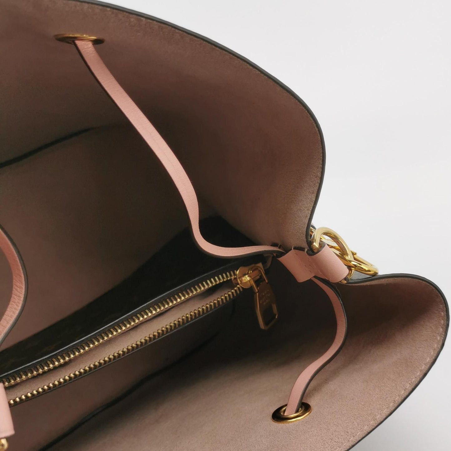 Louis Vuitton NÉONOÉ Medium Monogram Canvas Drawstring Shoulder Bag 250503781176405