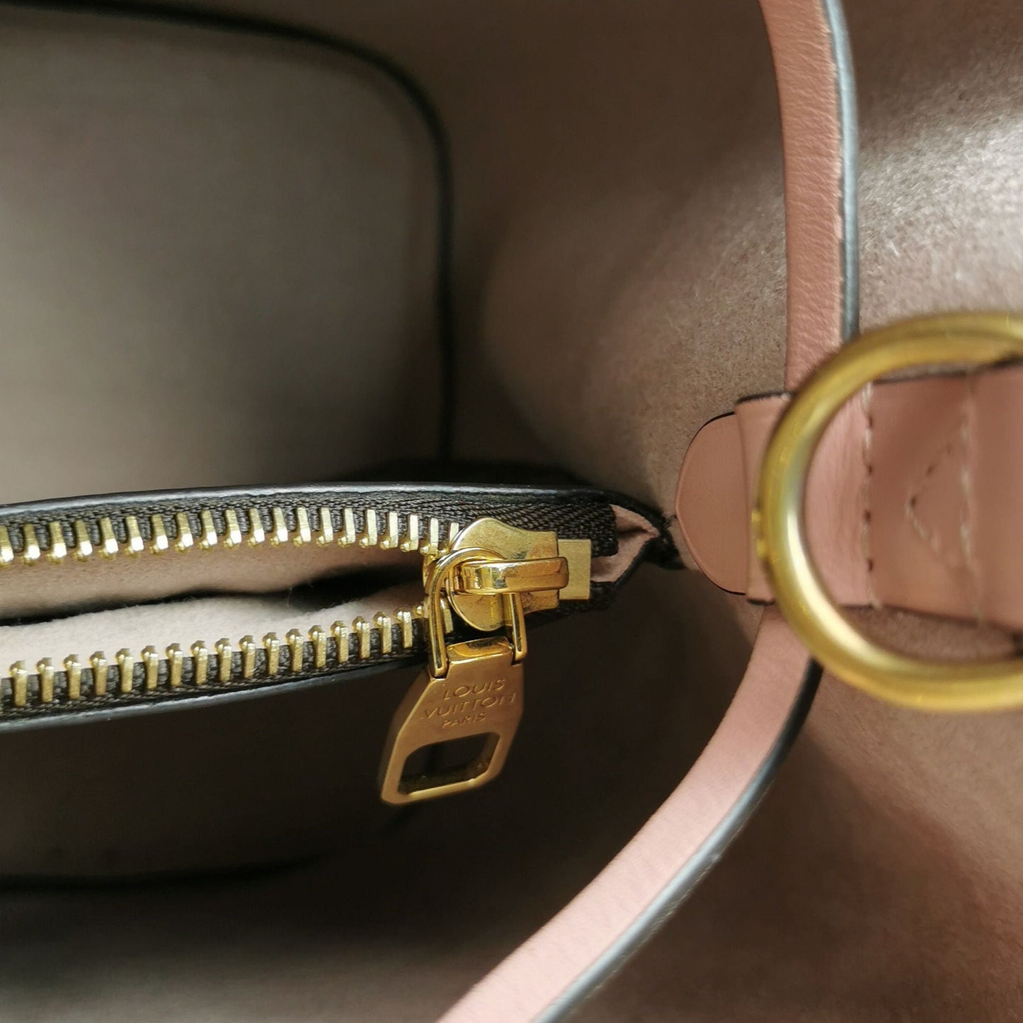 Louis Vuitton NÉONOÉ Medium Monogram Canvas Drawstring Shoulder Bag 250503781176405