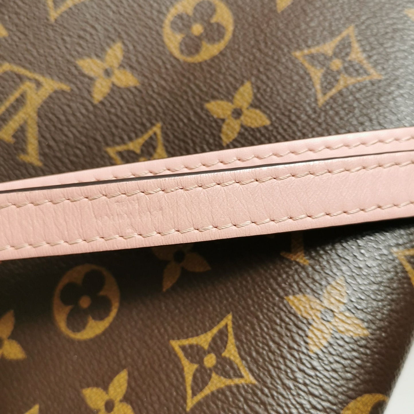 Louis Vuitton NÉONOÉ Medium Monogram Canvas Drawstring Shoulder Bag 250503781176405