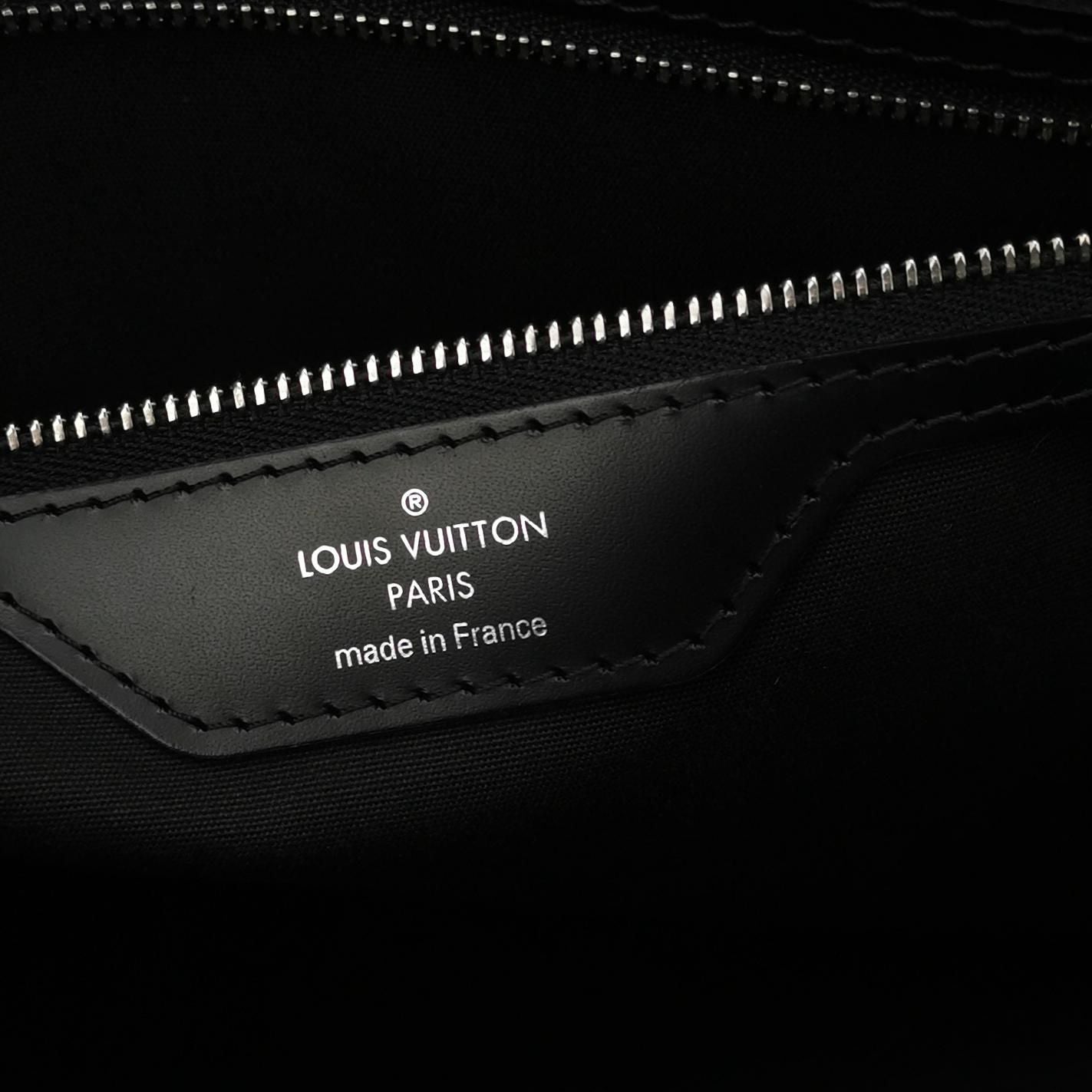Louis Vuitton Brea Doctor Bag Medium Calfskin Water Wave Rivet Decor Shoulder Bag 250516781194991