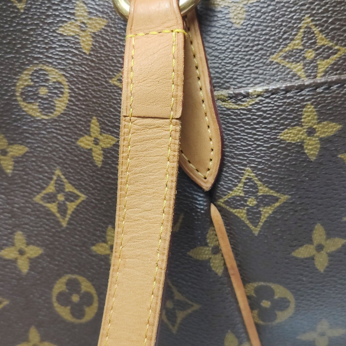 Louis Vuitton Totally MM Monogram Canvas Shoulder Bag 250514781191781