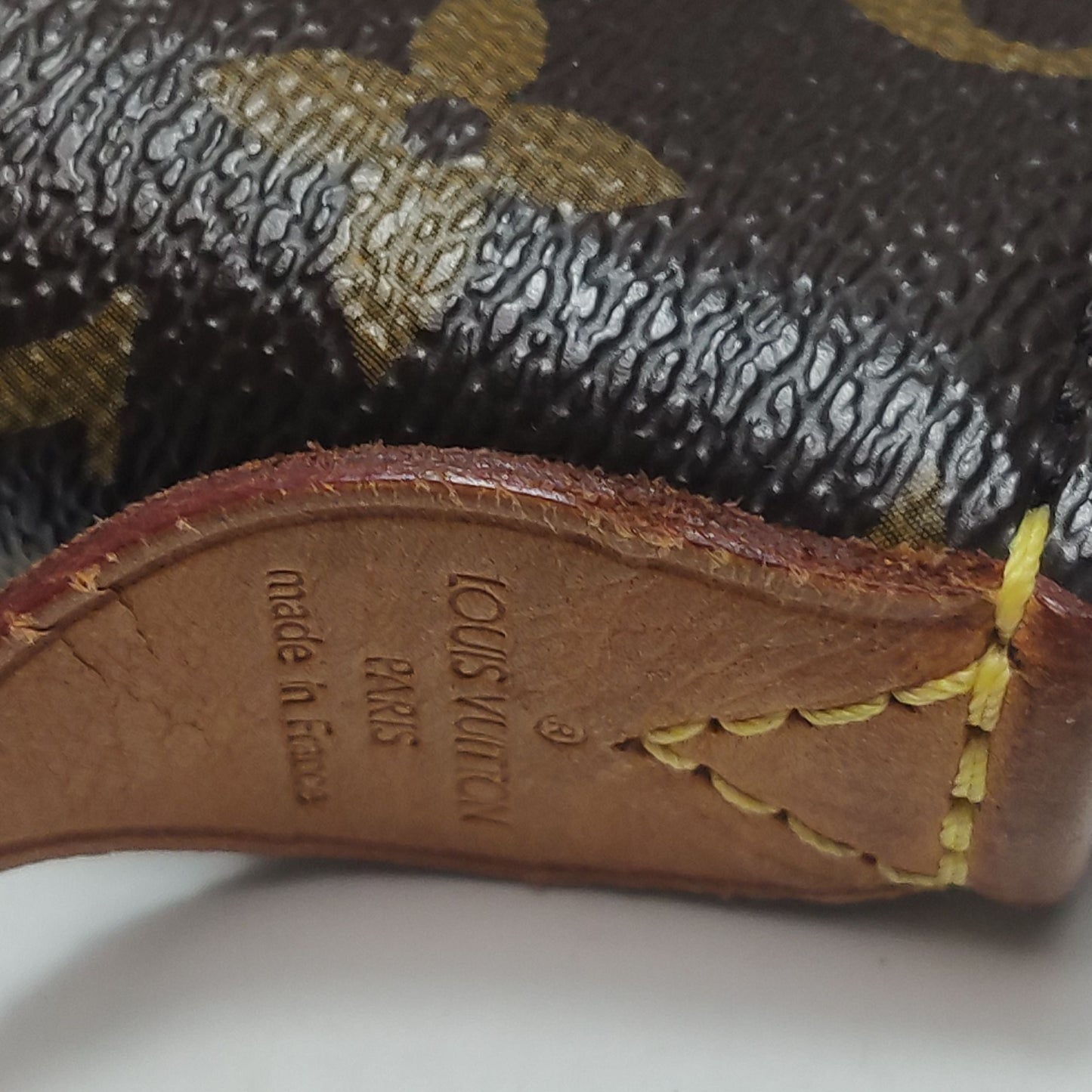Louis Vuitton Totally MM Monogram Canvas Shoulder Bag 250514781191781