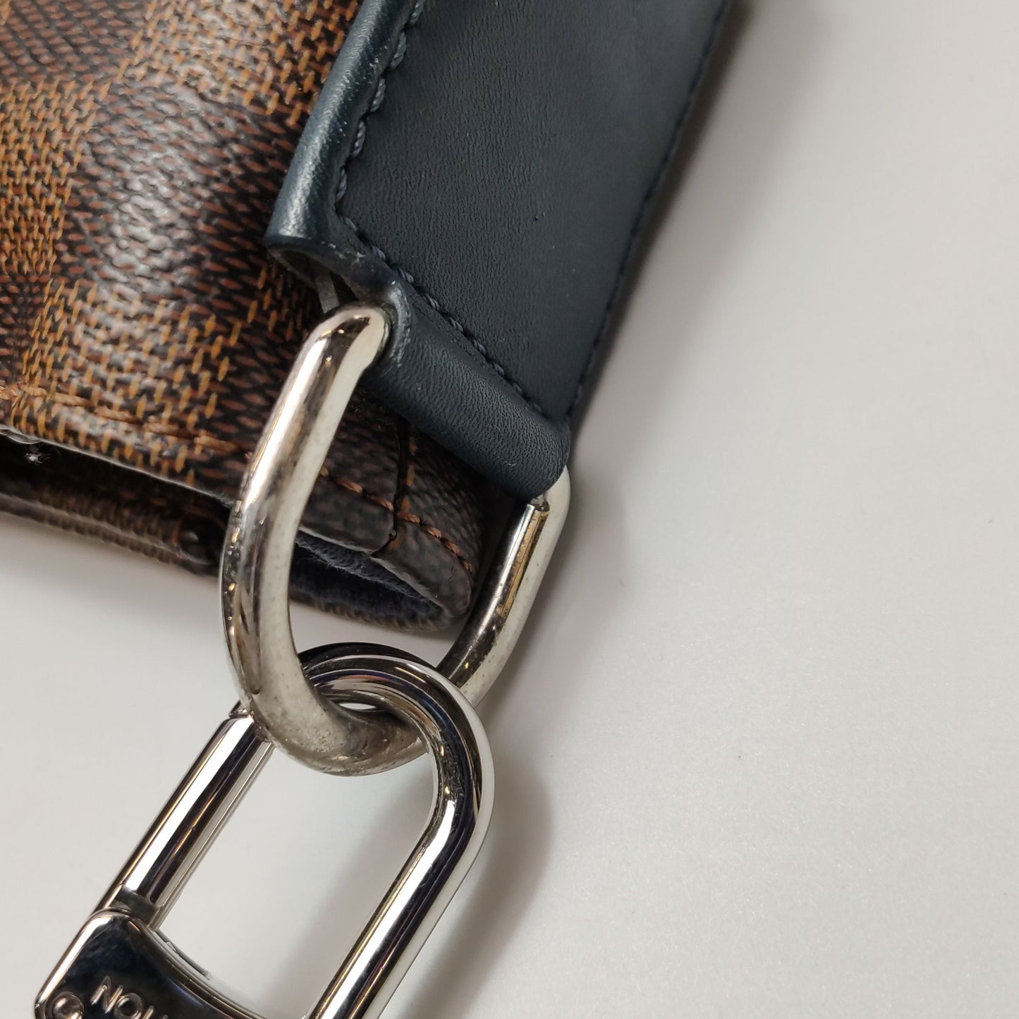 Louis Vuitton Herald Leather Checkerboard Logo Crossbody Shoulder Bag 127841400643
