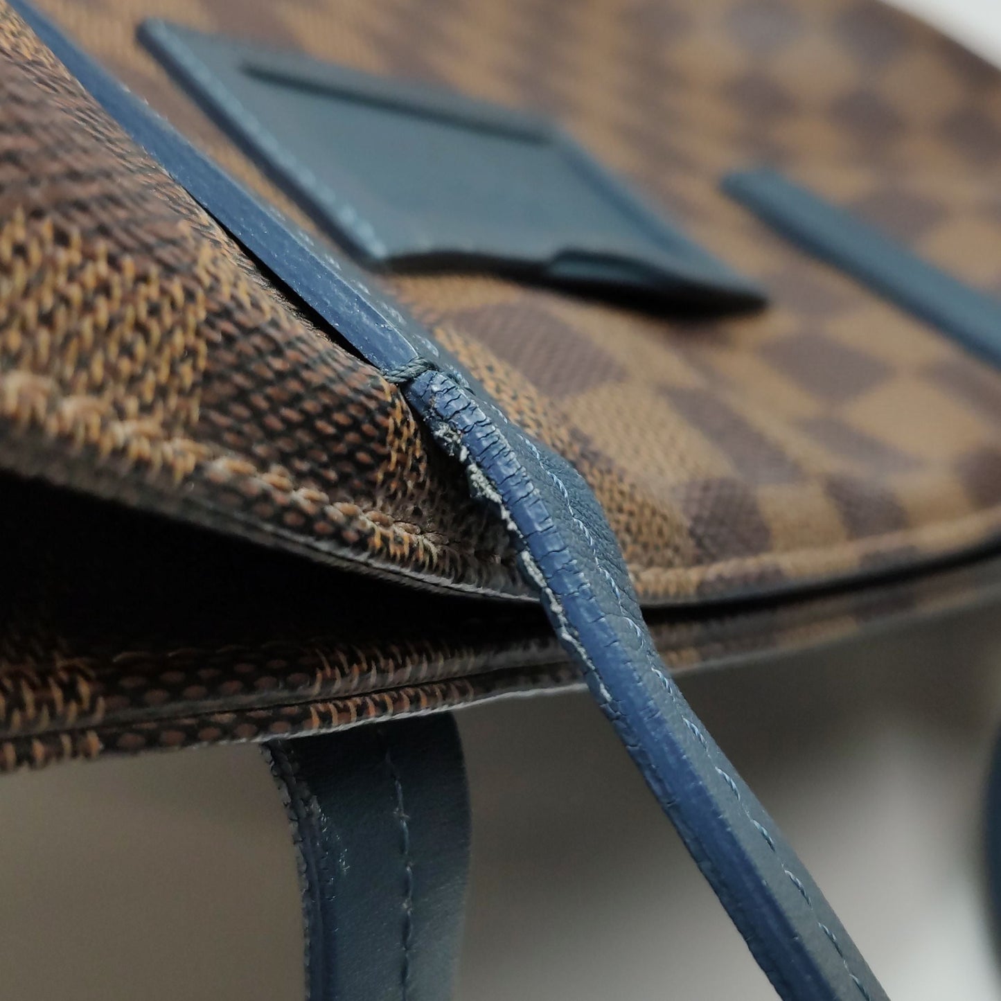 Louis Vuitton Herald Leather Checkerboard Logo Crossbody Shoulder Bag 127841400643