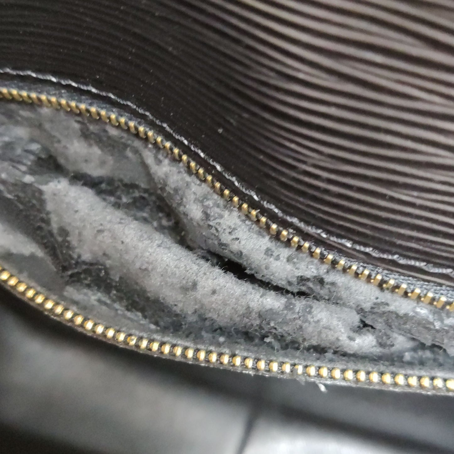 Louis Vuitton Saint Cloud Large Calfskin Water Wave Shield Buckle Vintage Crossbody Shoulder Bag 24120378969721